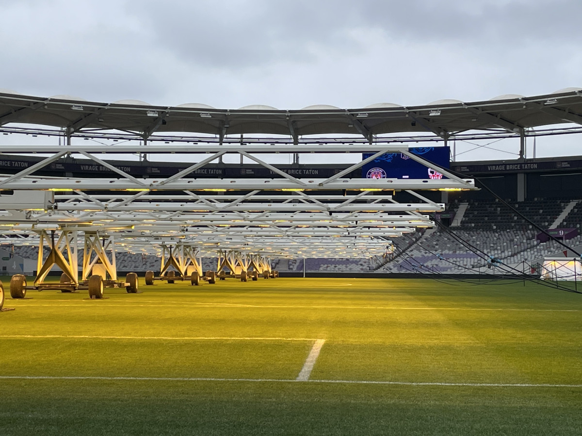 Toulouse La pelouse du Stadium va être élargie Gazon Sport Pro H24